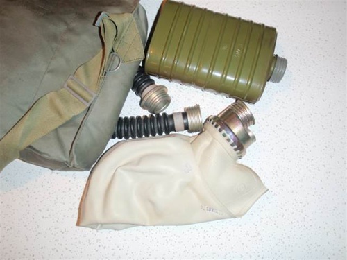 om14 polish gas mask om14 polish gas mask